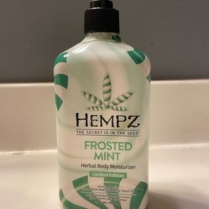 17 ounce holiday hempz lotion